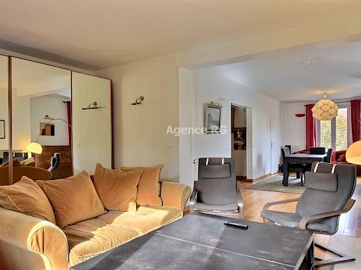 Maison 7 pièces 208 m²