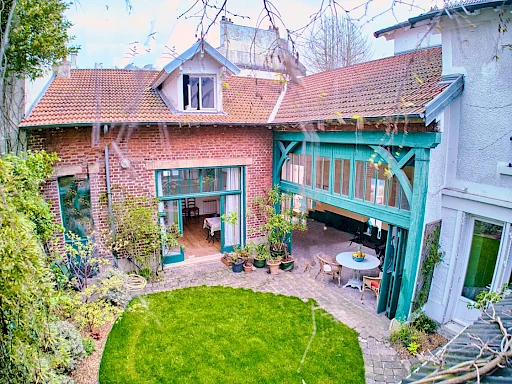 Maison 7 pièces 213 m²