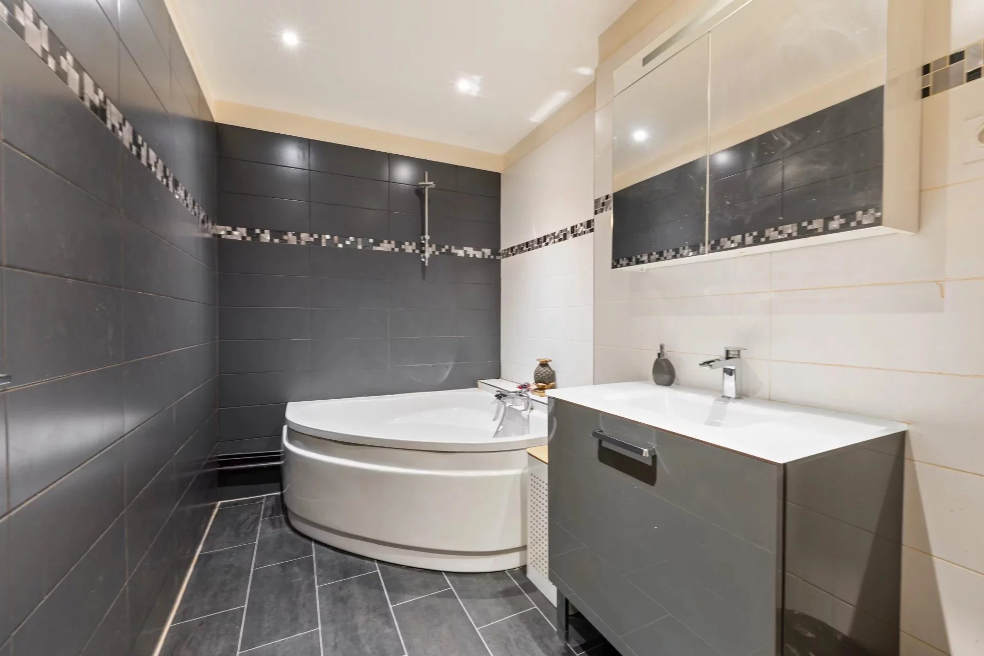 Appartement 6 pièces 144 m² - 7