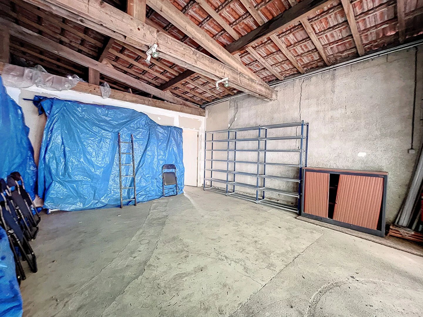 Appartement 1 pièce 137,42 m² - 2