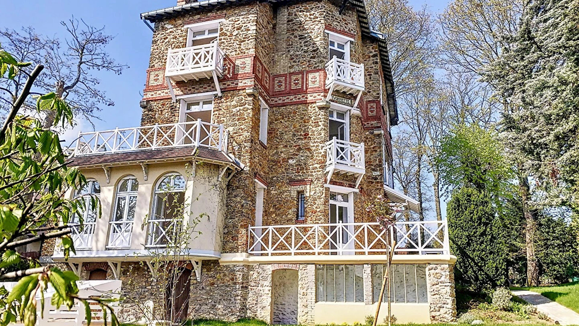 Maison 7 pièces 205 m²