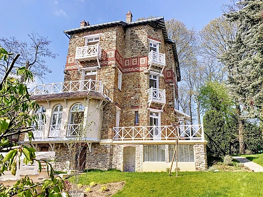 Maison 7 pièces 205 m²