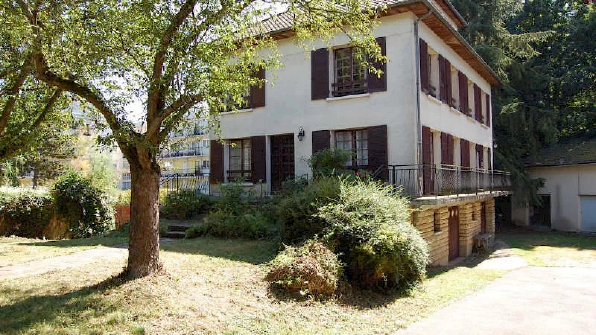 Maison 7 pièces 215 m²