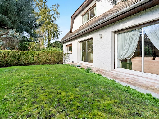 Villa 5 pièces 235 m²